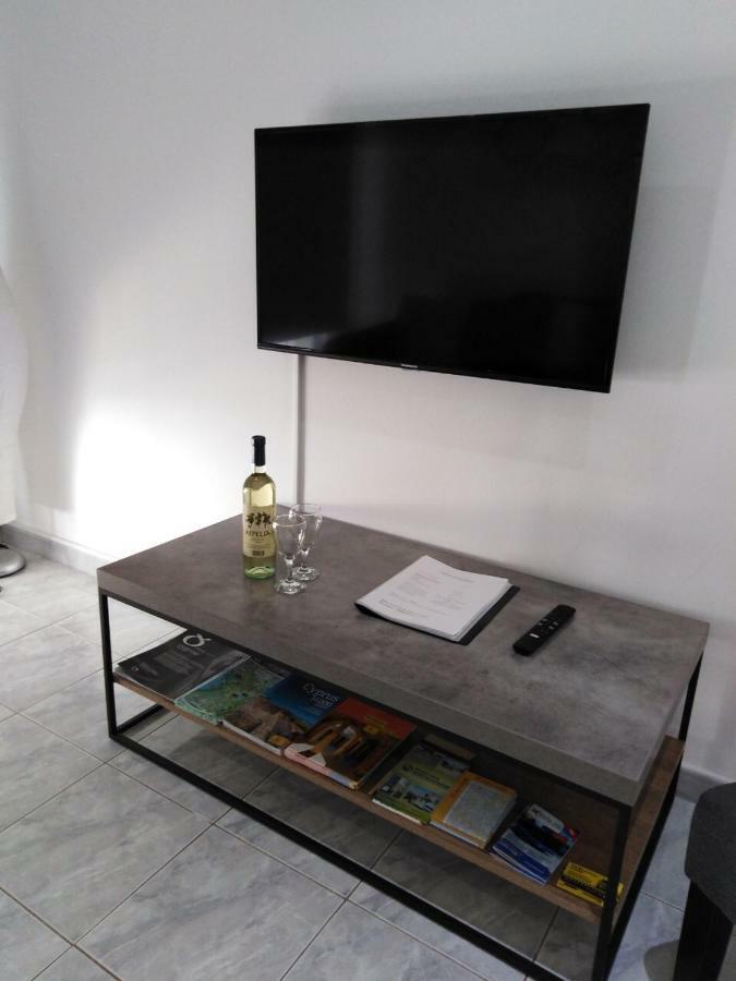 Modern Apartment In Paphos Town Centre Extérieur photo