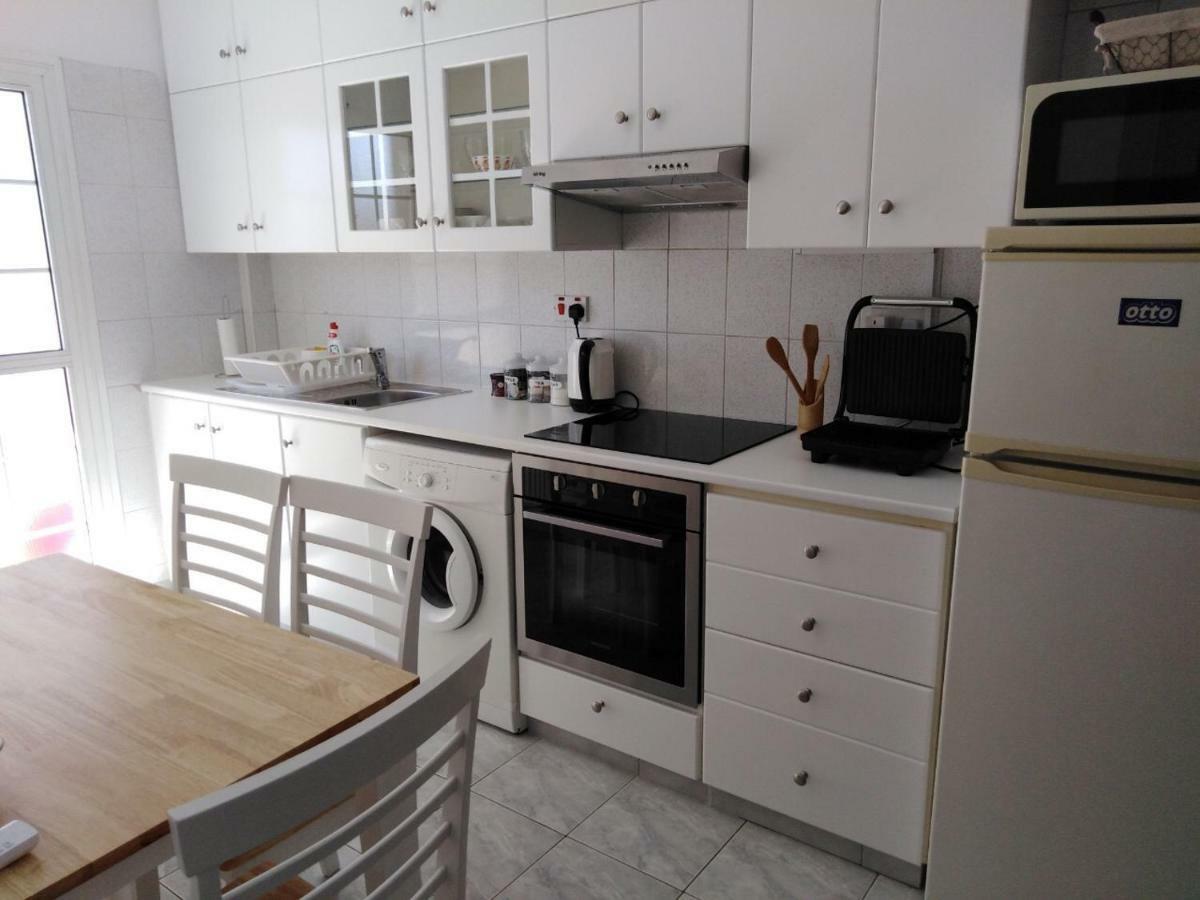 Modern Apartment In Paphos Town Centre Extérieur photo