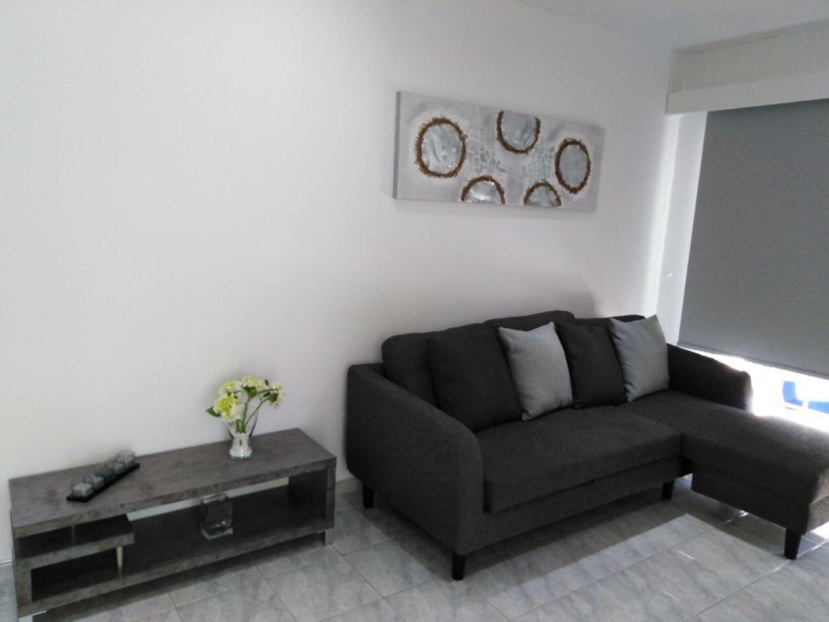 Modern Apartment In Paphos Town Centre Extérieur photo
